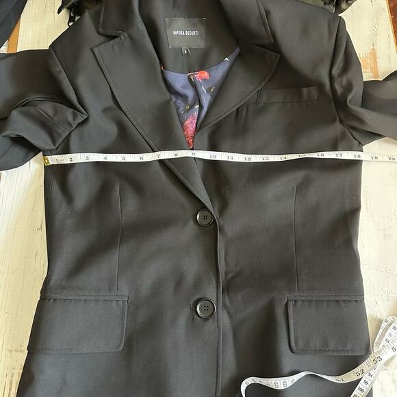 Nafsika Skourti Beaded Rose Tassel 2 Button Black Blazer UK 8 US 4 - Picture 8 of 10